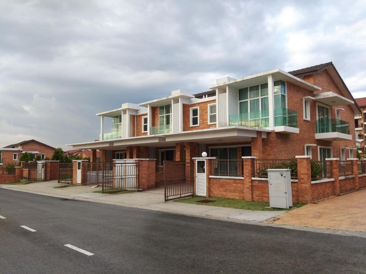 Goodview Vacation Homestay @Kajang Bagian luar foto